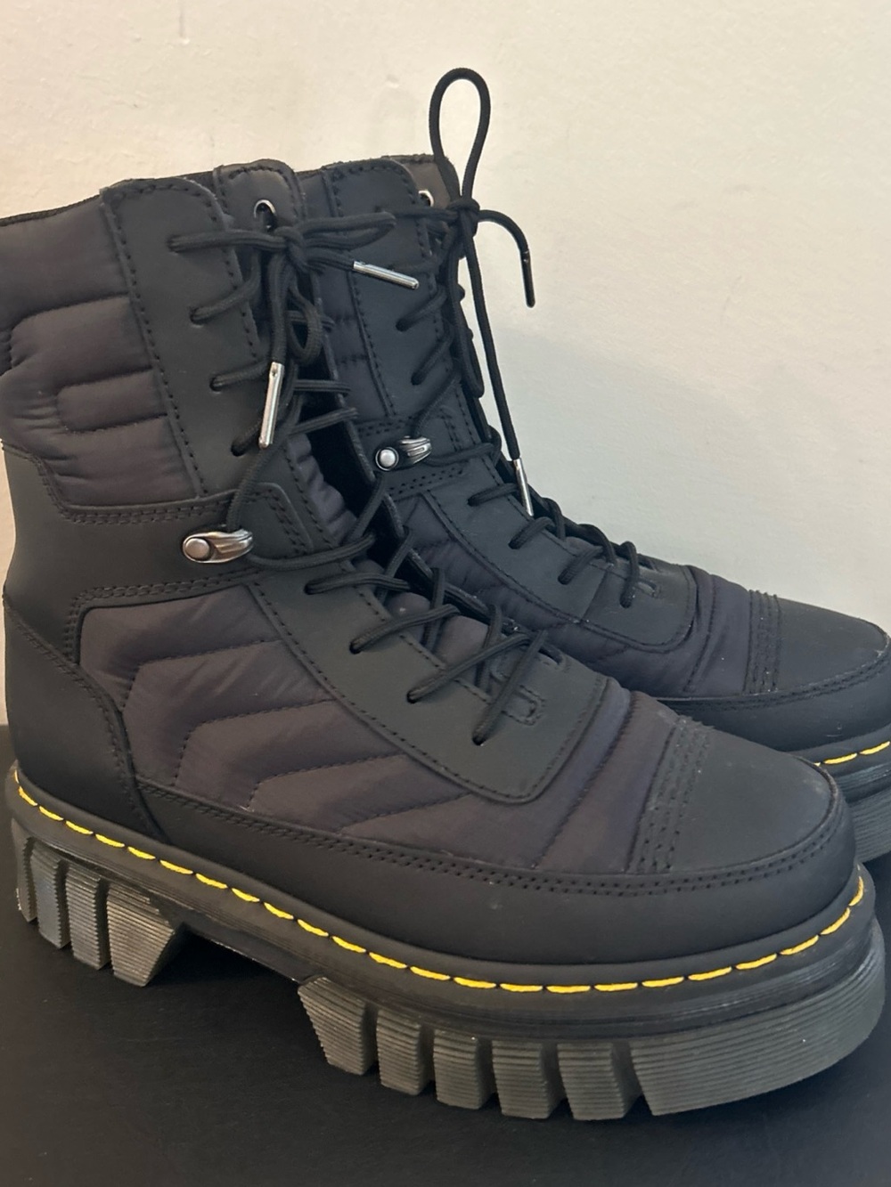 Dr. Martens size 9 Audrick Women’s 8I Quilted Platform Combat Boots Unisex